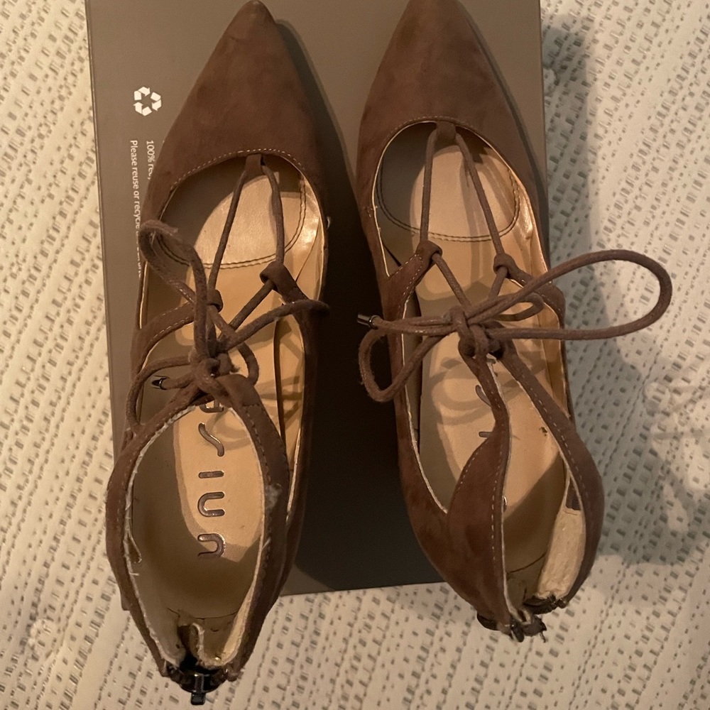 DSW Suede  Strappy Mauve Heels size 9